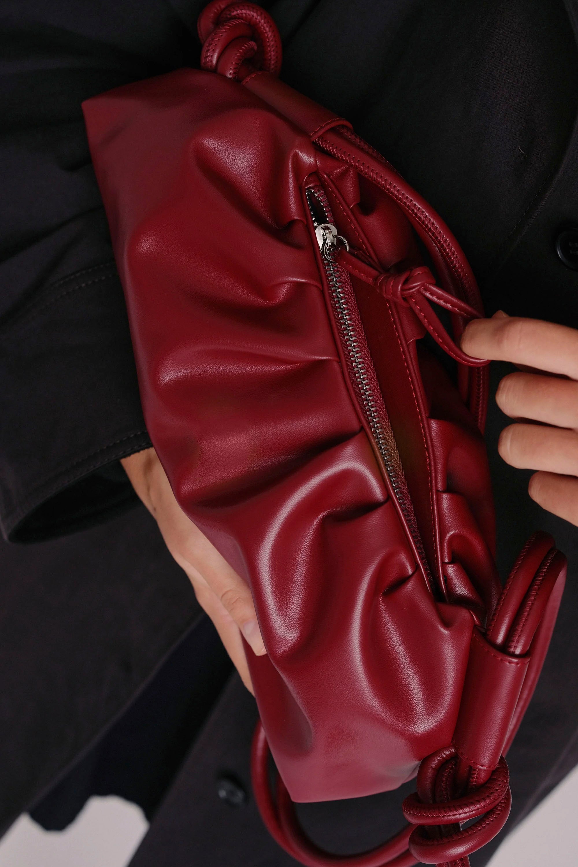 ÖLEND - DUMPLING BAG - CHERRY RED