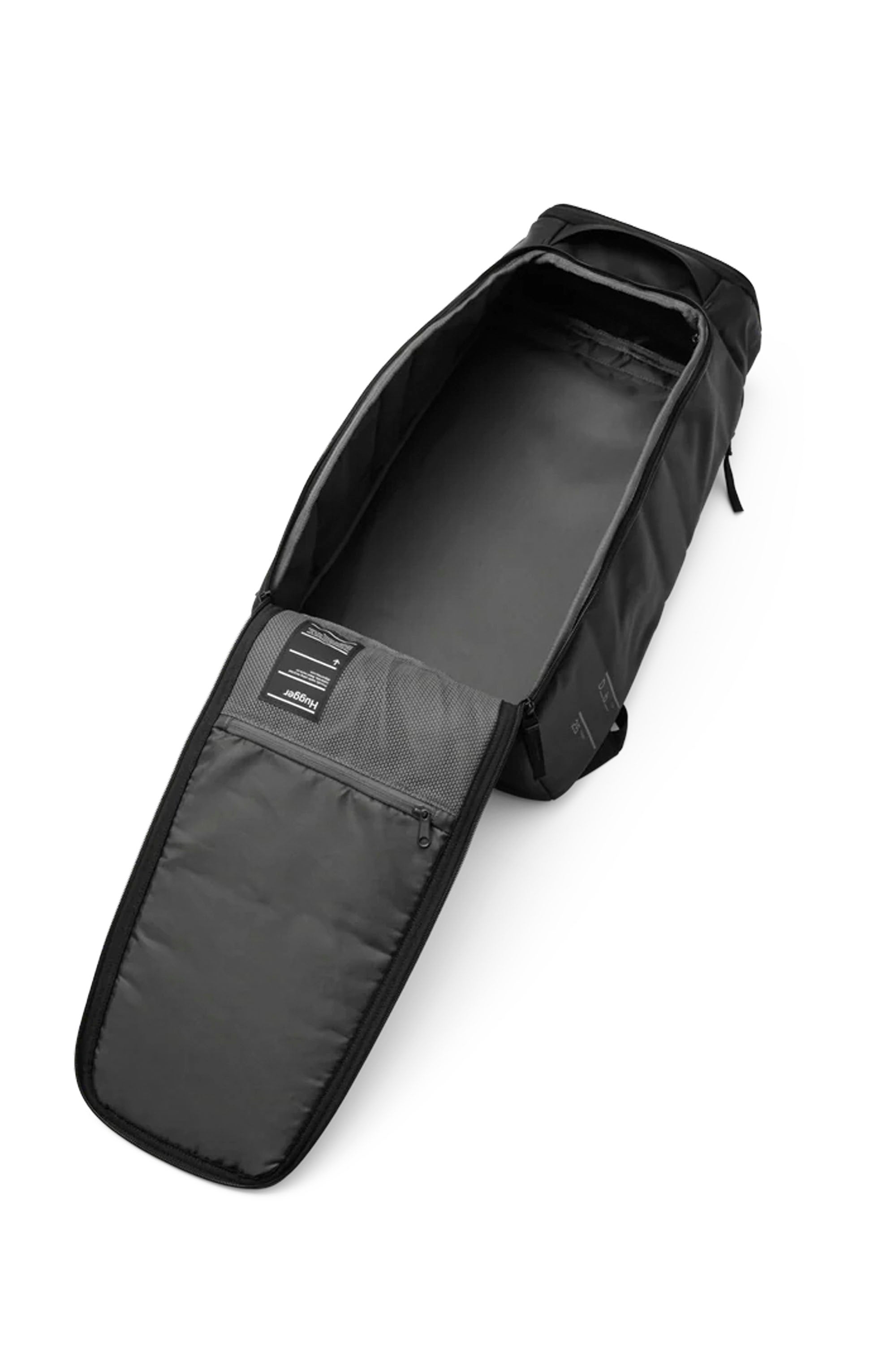 Db - HUGGER BACKPACK - 20L - BLACK OUT