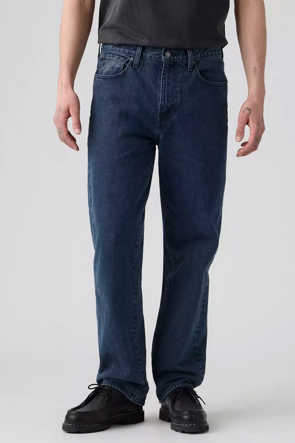 LEVIS - 568 LOOSE STRAIGHT - LOOKING UP
