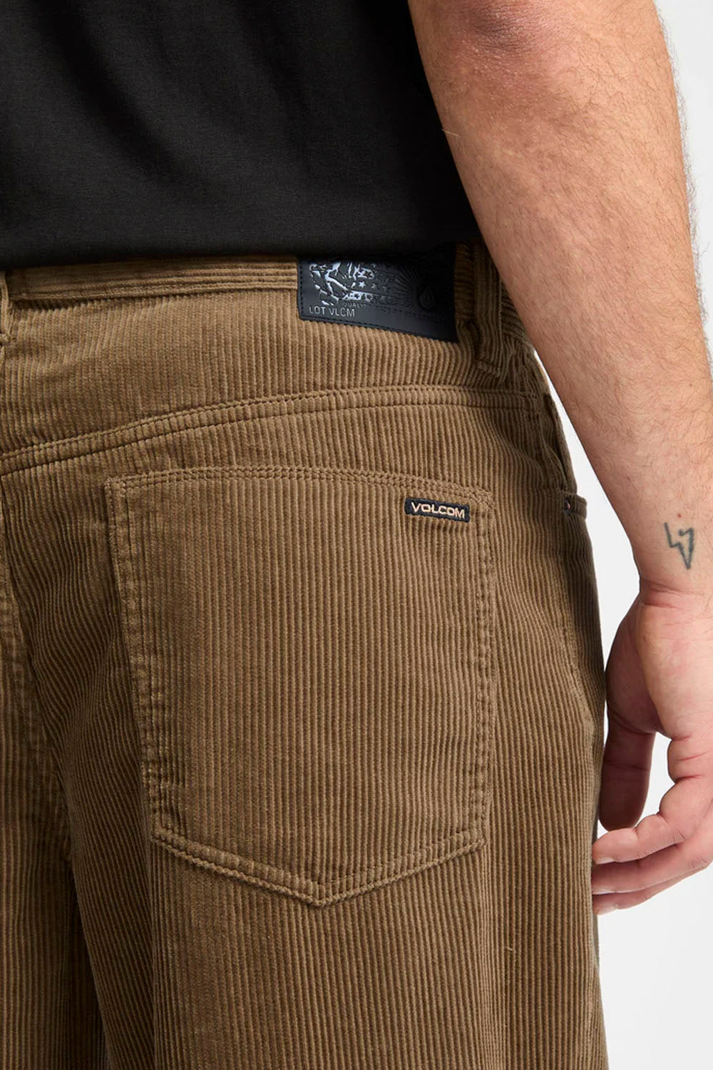 VOLCOM - BILLOW TAPERED CORD PANT - ERMINE