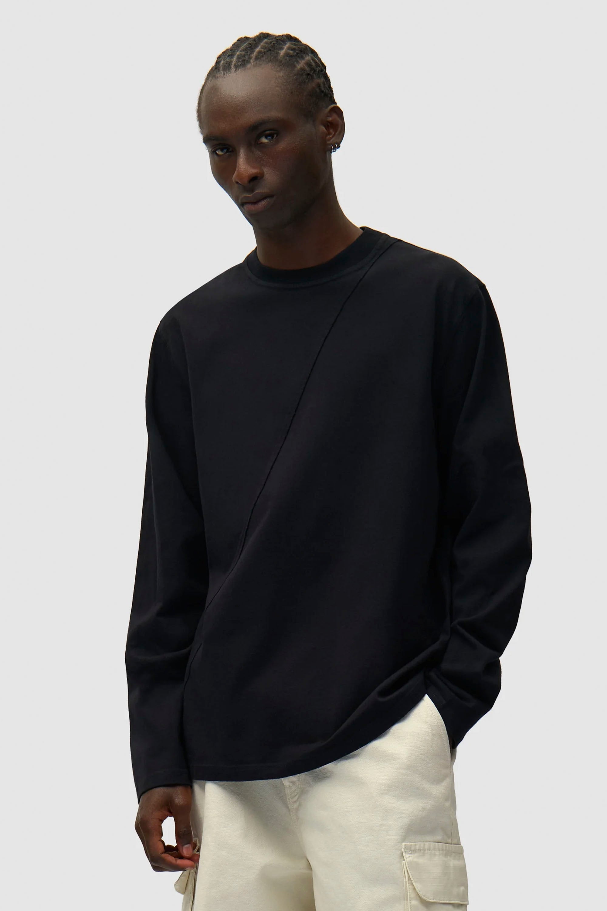 ARTE - BACK CIRCLE LOGO LONGSLEEVE T-SHIRT - BLACK