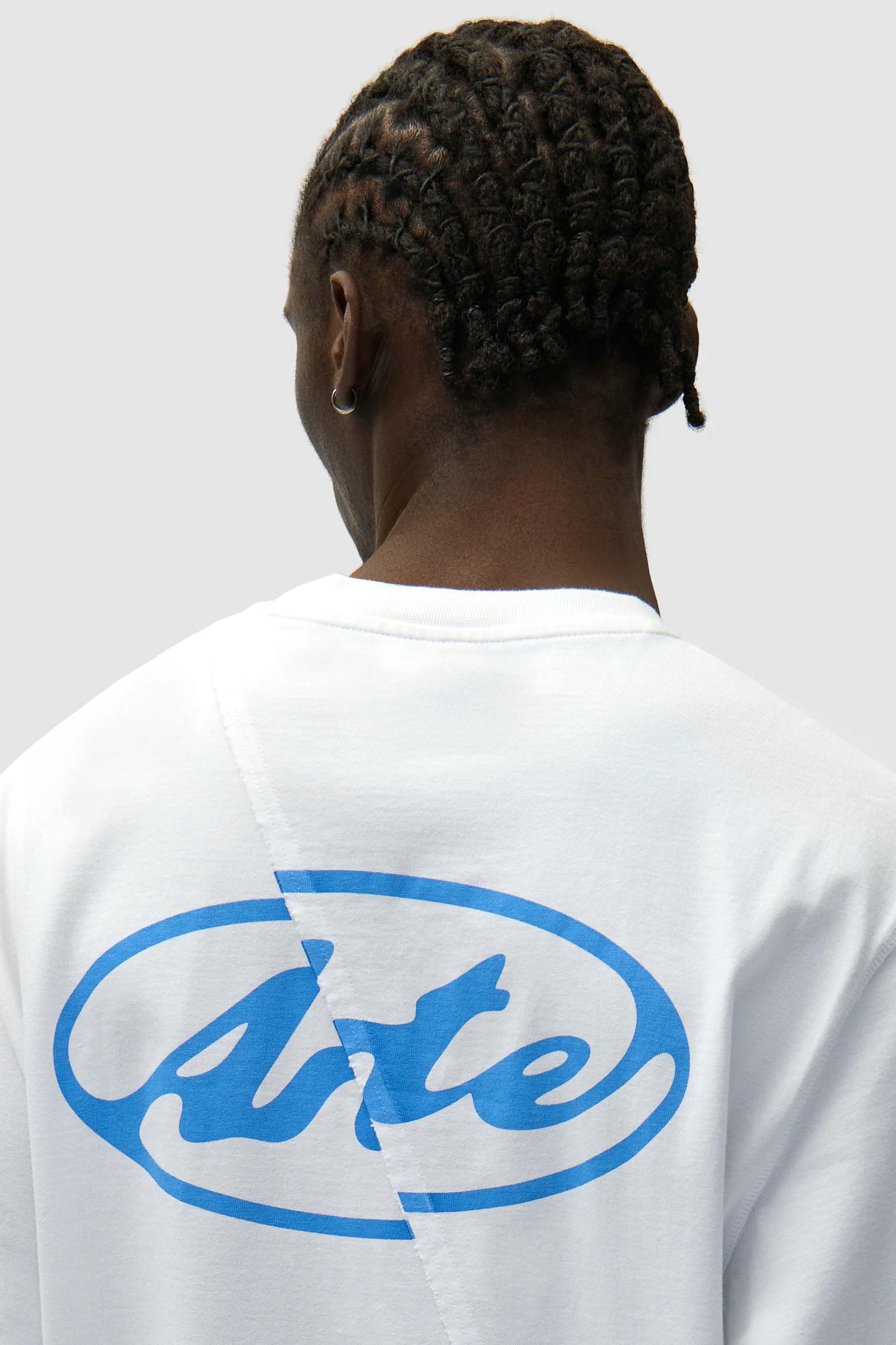 ARTE - BACK CIRCLE LOGO LONGSLEEVET-SHIRT - WHITE