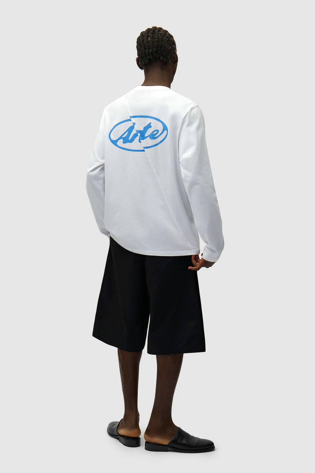 ARTE - BACK CIRCLE LOGO LONGSLEEVET-SHIRT - WHITE