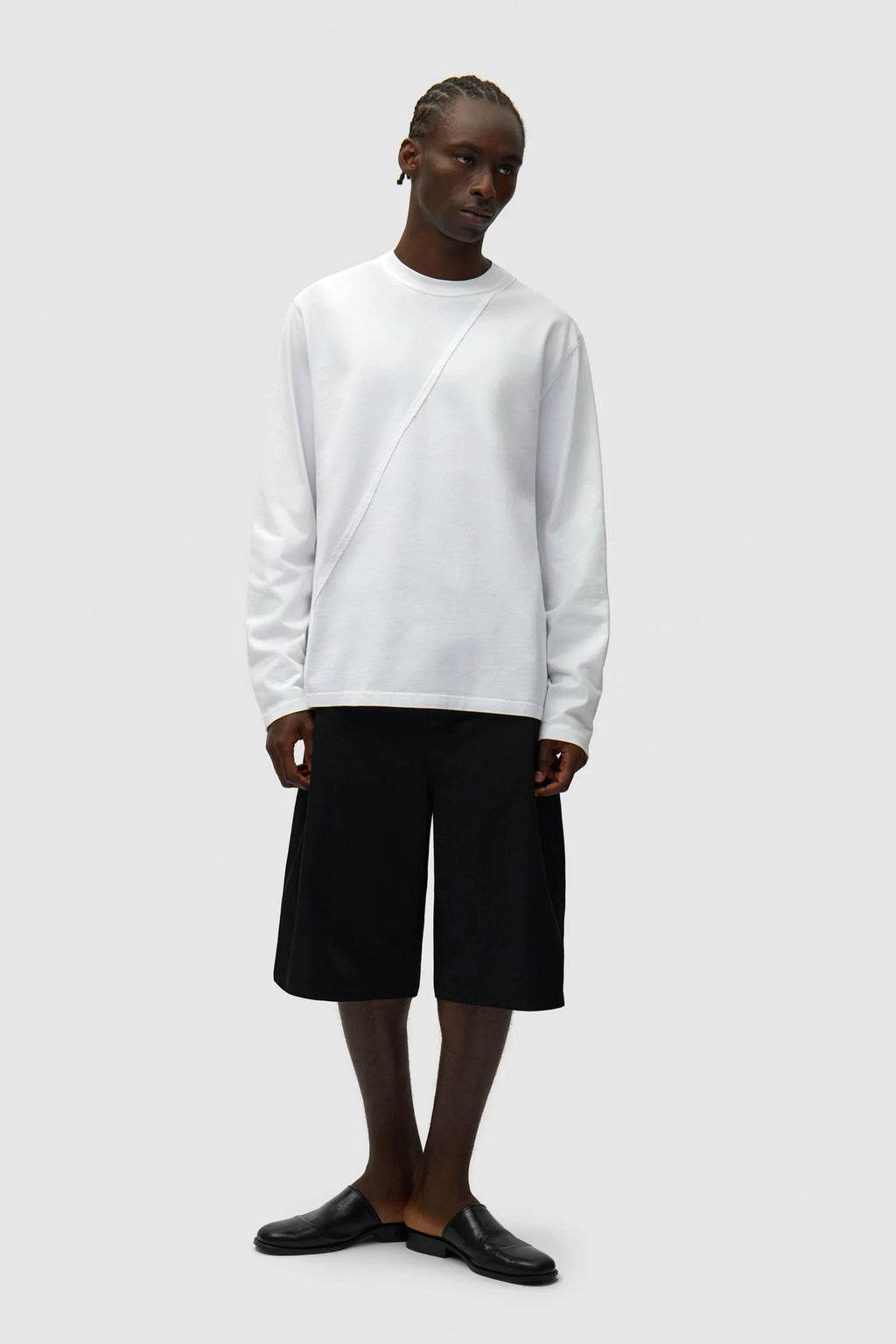 ARTE - BACK CIRCLE LOGO LONGSLEEVET-SHIRT - WHITE