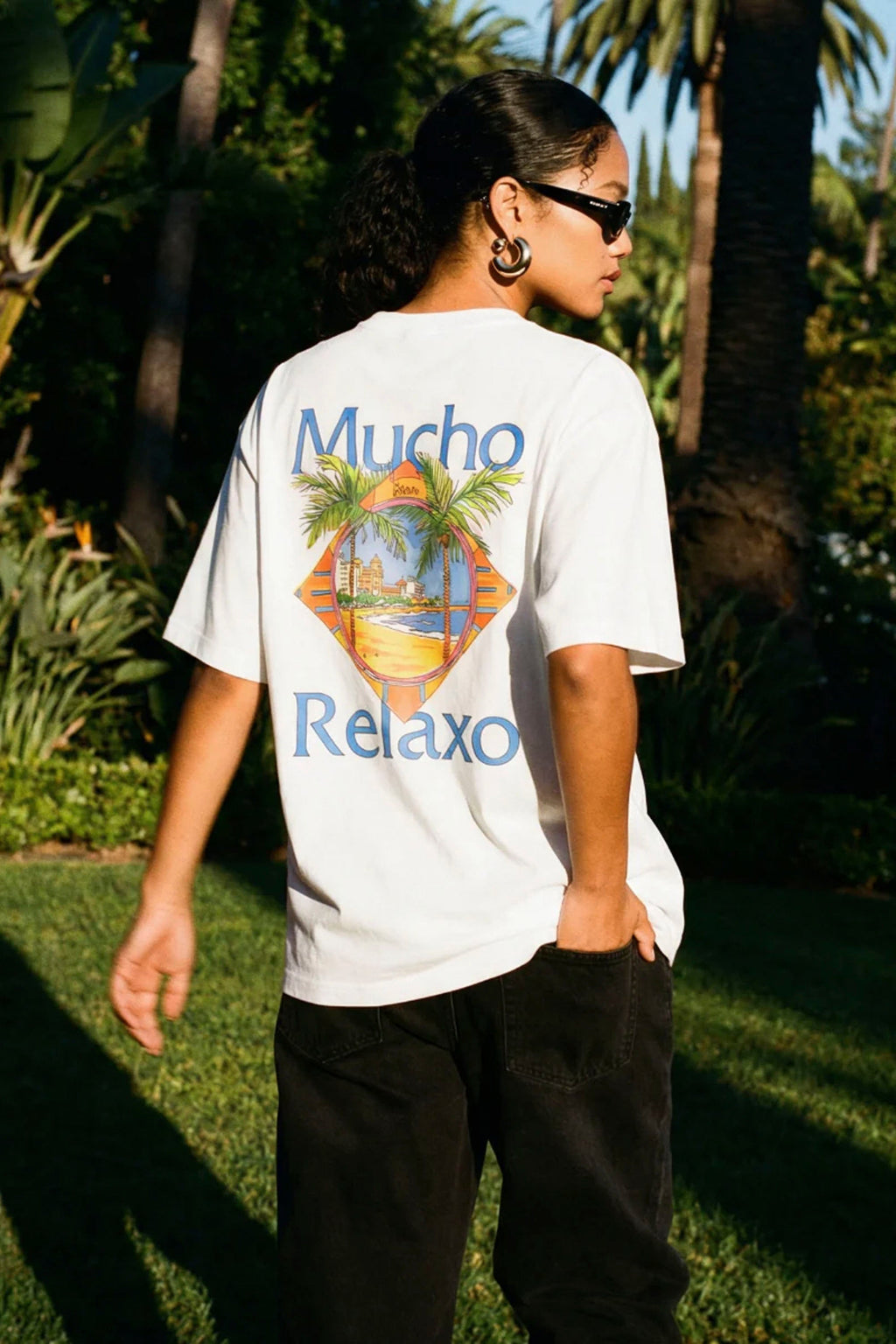 ON VACATION - MUCHO RELAXO T-SHIRT