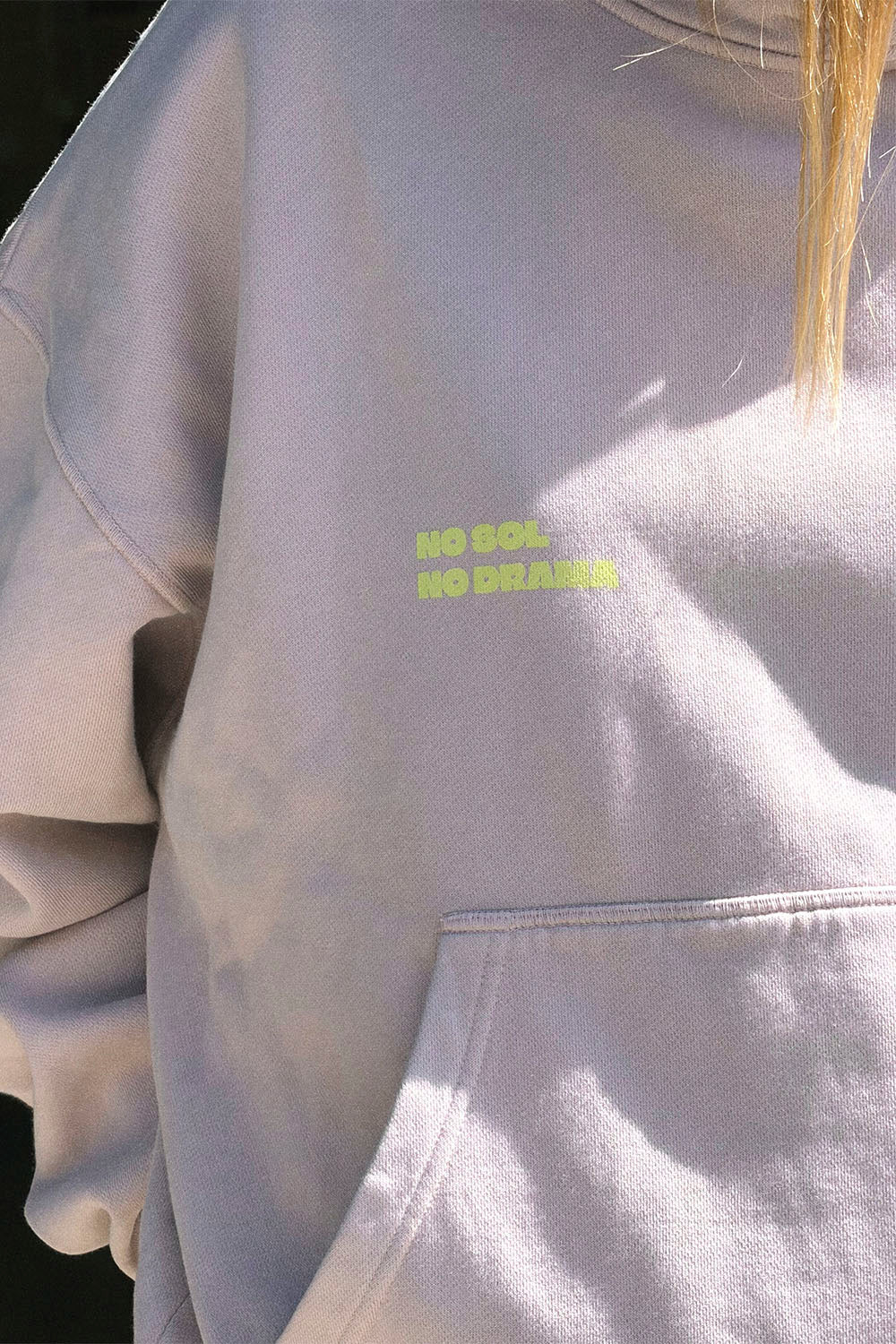PUKAS SURF SHOP - NO DRAMA HOODIE - WOMAN