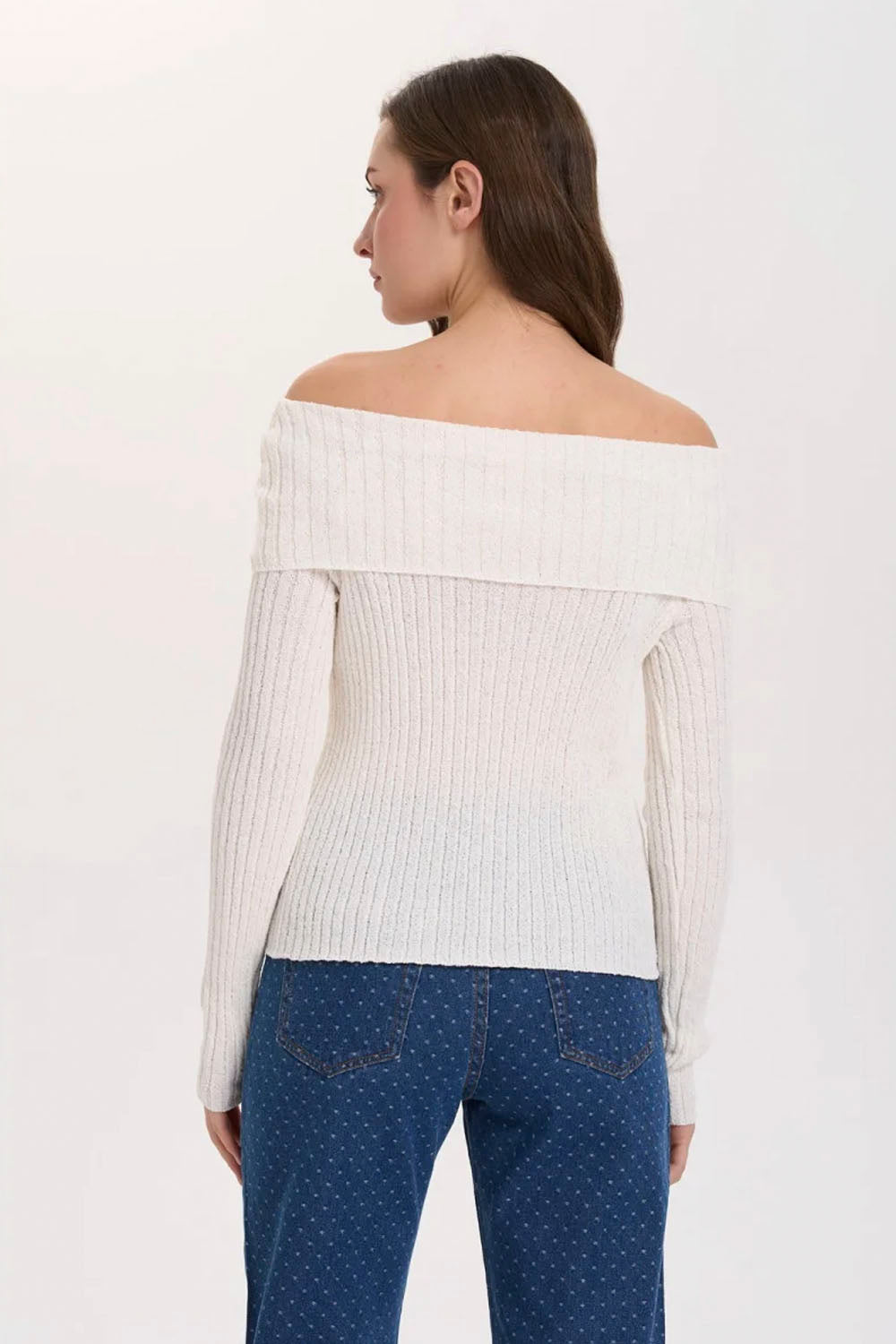 24COLOURS - HIGH NECKED PULLOVER - WHITE