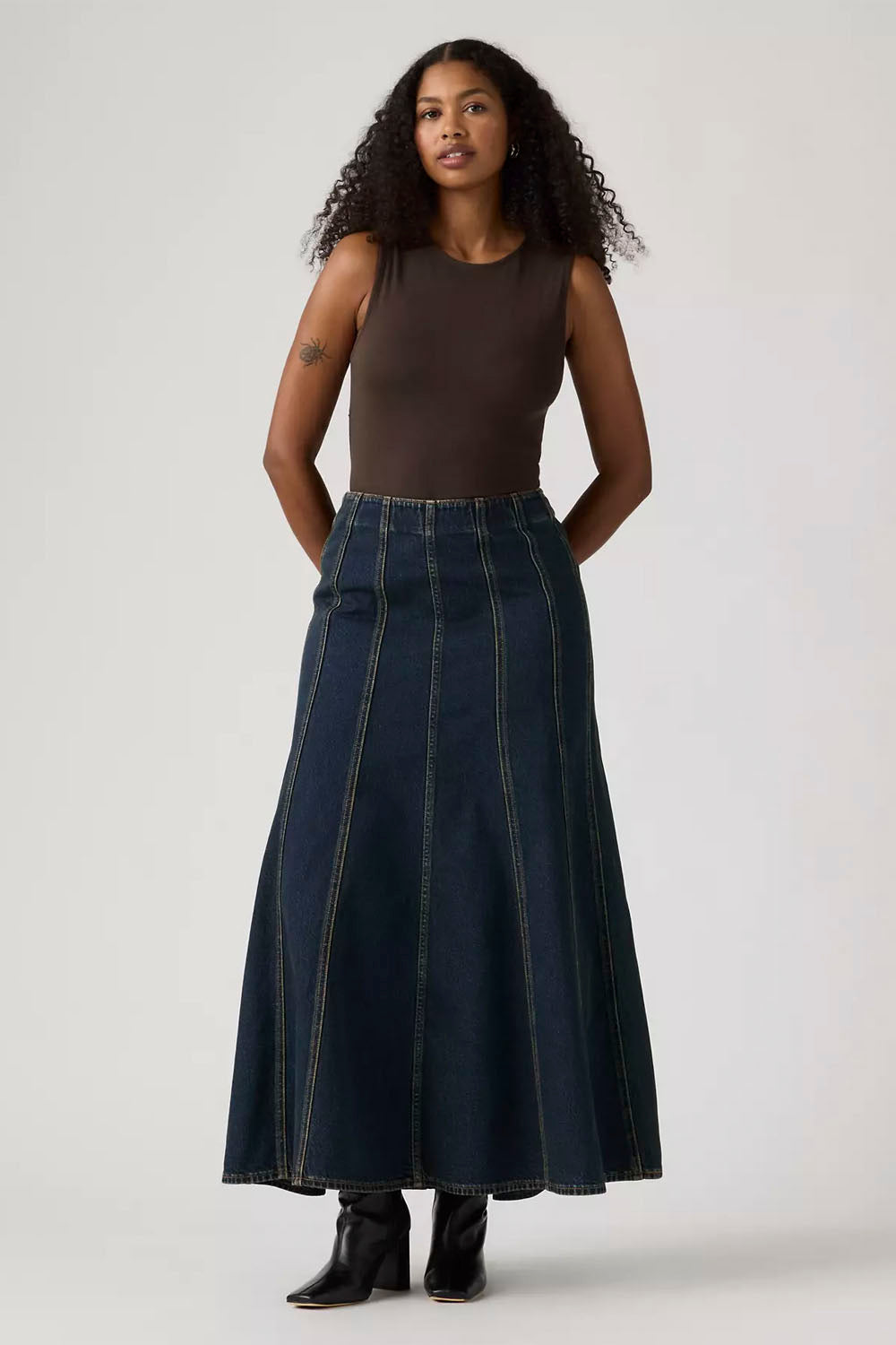 LEVIS - SEAMED FLARE SKIRT