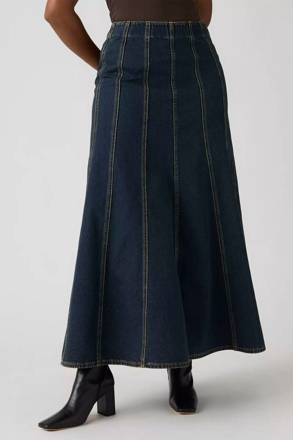 LEVIS - SEAMED FLARE SKIRT