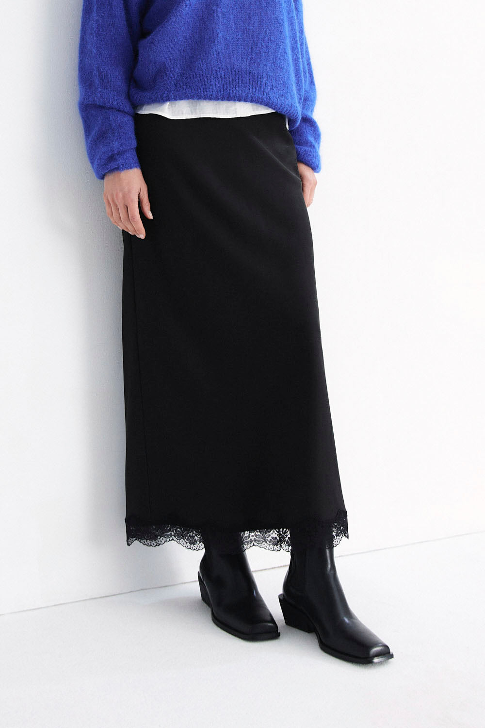 MUS & BOMBON - DIVIN MIDI LACE SKIRT