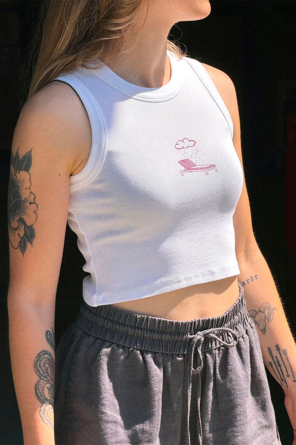PUKAS SURF SHOP - NO DRAMA TANK TEE - WHITE
